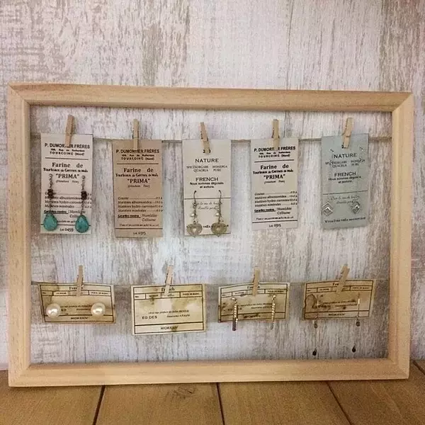 「飾り方に驚き！100均フォトフレームディスプレイ10選」の画像