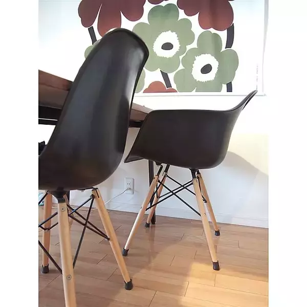 「床を守る＆椅子を動かしやすくする！便利な椅子脚カバー」の画像