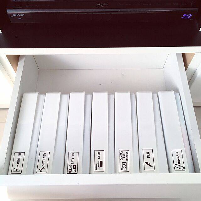 迷子になりやすい小物をすっきり！ダイソーの粘土ケース