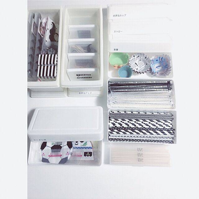 迷子になりやすい小物をすっきり！ダイソーの粘土ケース