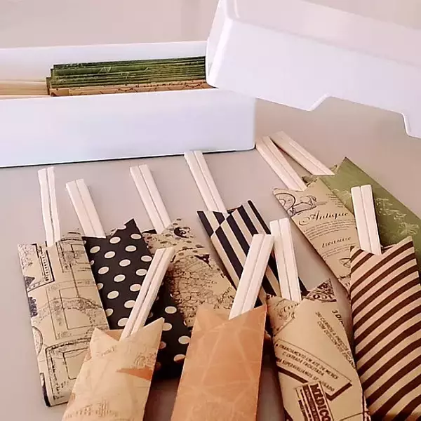 「迷子になりやすい小物をすっきり！ダイソーの粘土ケース」の画像