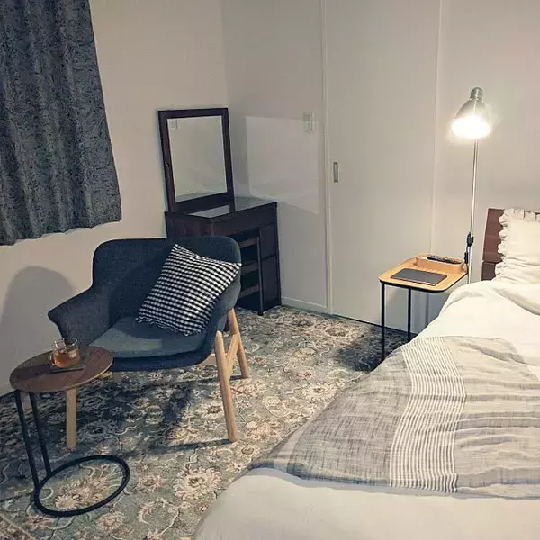 「一人暮らしの部屋に最適♡IKEAのソファ＆チェア＆スツール」の画像