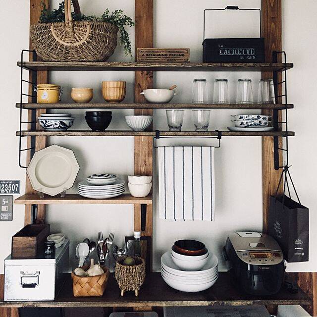 スペースを思い切りつかってインテリアを楽しむ♪壁のDIY