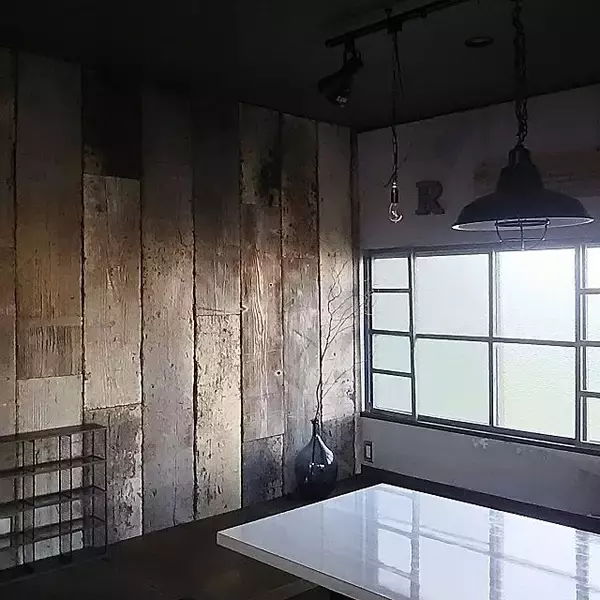 「スペースを思い切りつかってインテリアを楽しむ♪壁のDIY」の画像