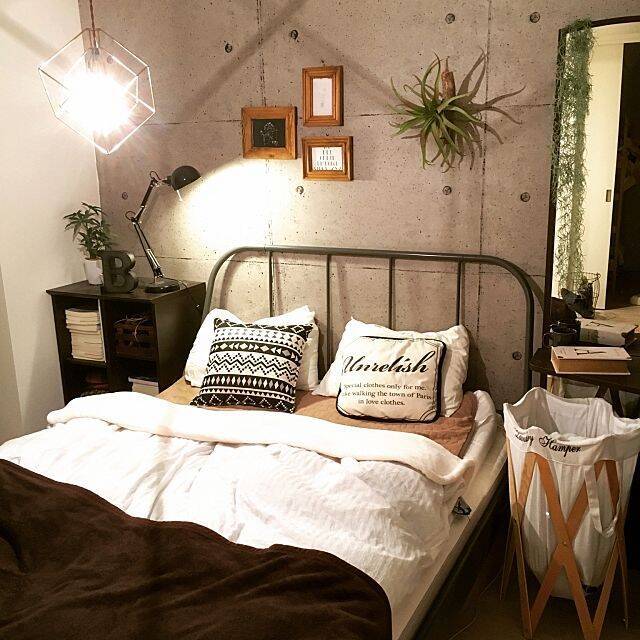 スペースを思い切りつかってインテリアを楽しむ♪壁のDIY