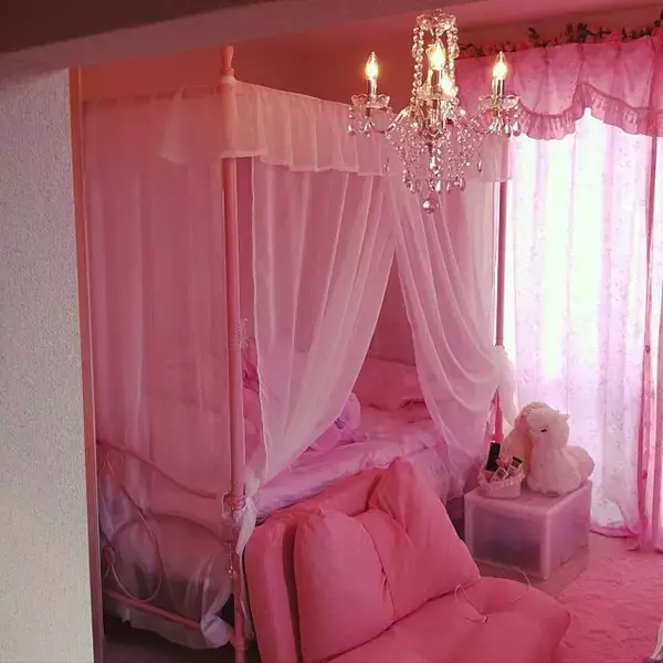 「1人暮らしでとことん楽しむ！私のこだわりスタイルの部屋」の画像