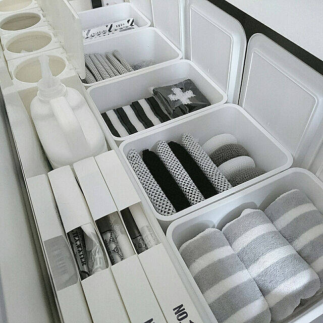 私はどこに使おうかな☆ダイソーの蓋つきスクエアボックス