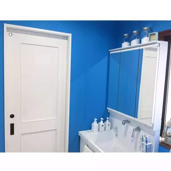 メインでも差し色でも！お部屋を彩るブルーインテリア