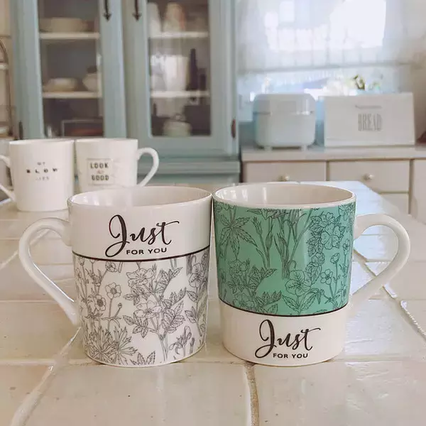 「ホッと幸せな瞬間♡毎日使いたくなるダイソーマグカップ」の画像