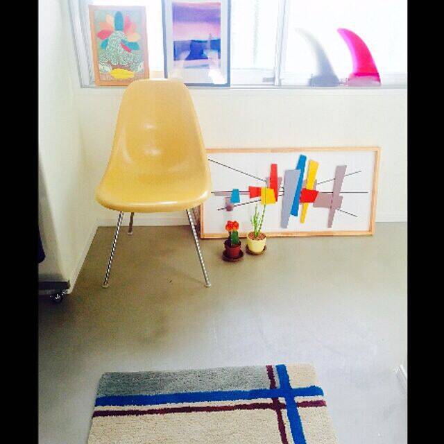 ハイセンスな空間でお出迎え！イームズチェアのある玄関