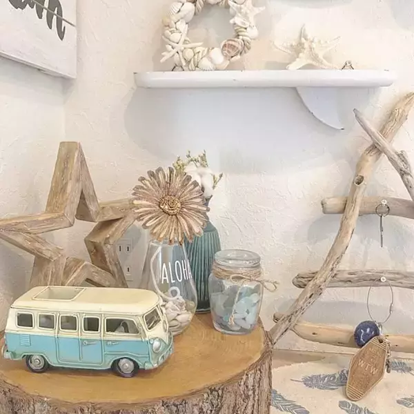 「気分はハワイアン！海を感じる小物やディスプレイ」の画像