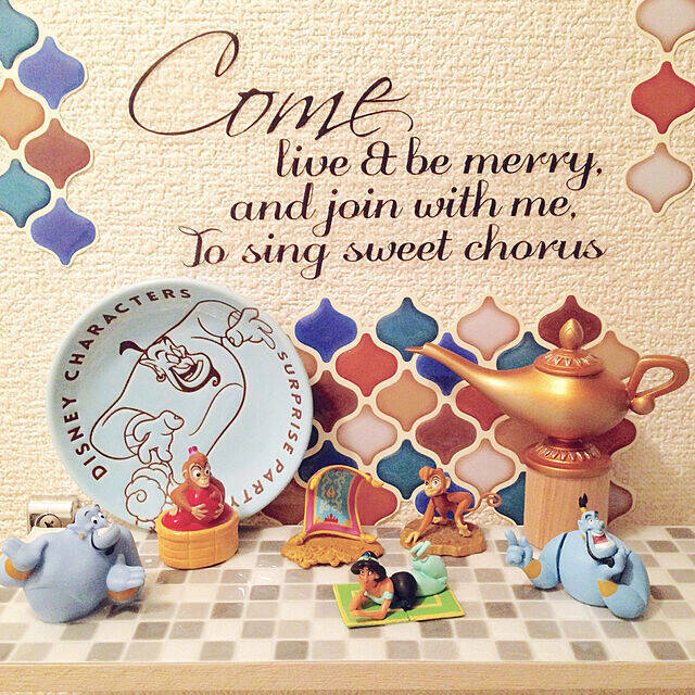 あちこち貼れてイメチェンできる！セリアのタイルシール