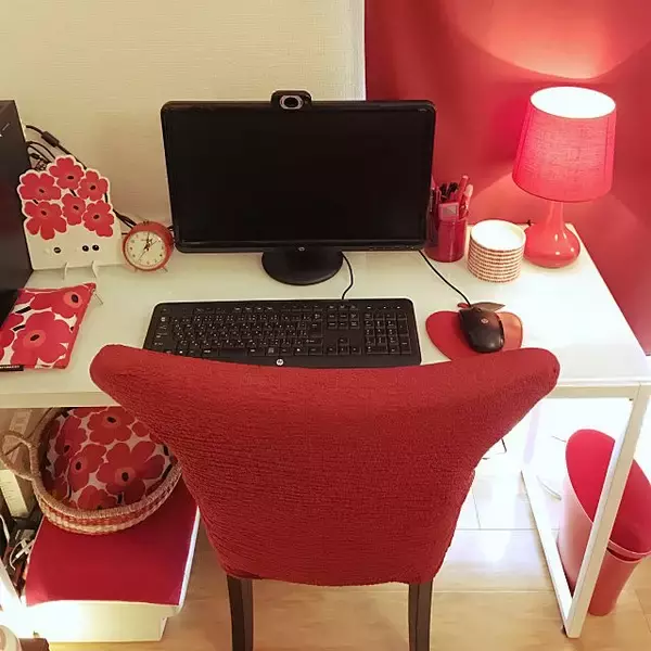 「自分の好きな色をトコトン追求！テーマカラーのあるお部屋」の画像