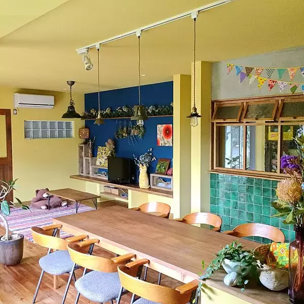 「自分の好きな色をトコトン追求！テーマカラーのあるお部屋」の画像