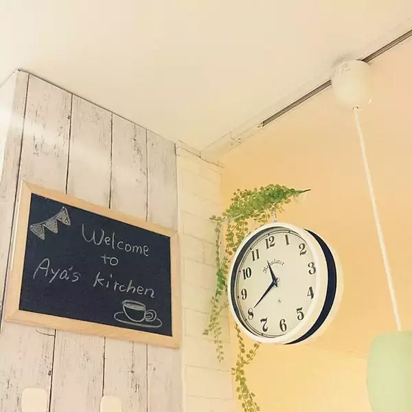 「プチプラなのに使える！お部屋にマッチするダイソーの時計」の画像