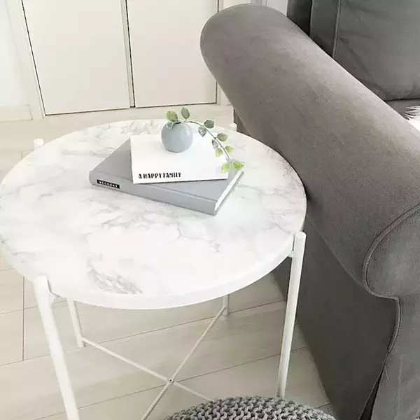 「貼るだけなのに大変身！ダイソーのリメイクシート活用術」の画像