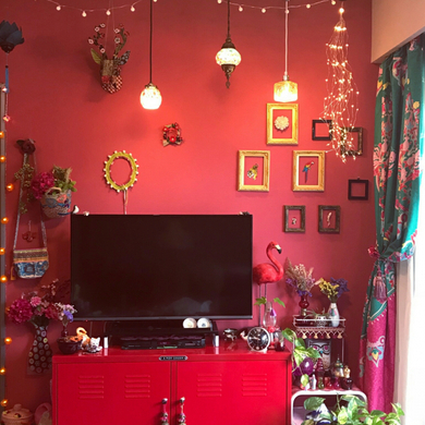 色の配分が居心地よさのコツ 赤と黒で作るモダンなお部屋 17年11月13日 エキサイトニュース