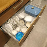 「スペースを有効活用！実用的なお皿収納のアイデア10選」の画像5