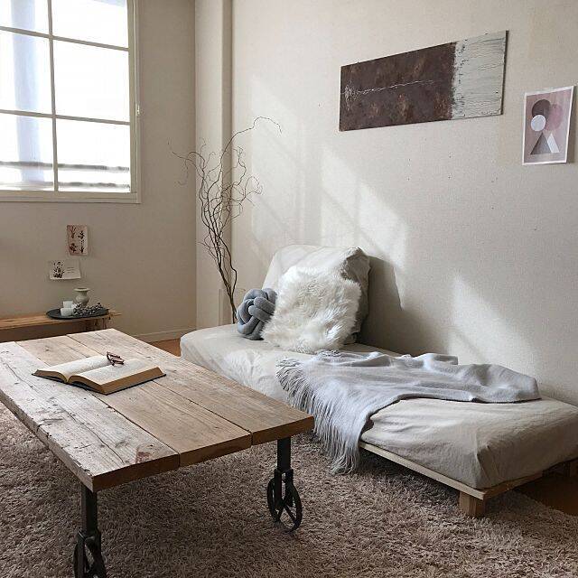 ホワイトインテリアにラフ感を☆居心地の良いBOHOスタイル