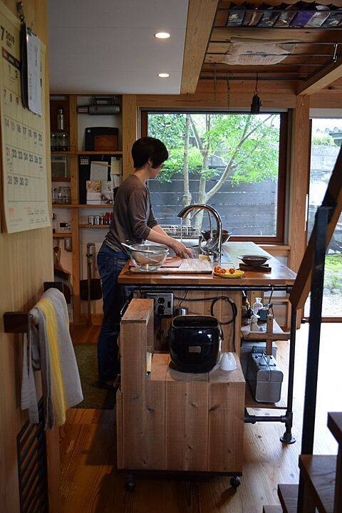 「DIYで進化を続ける、無造作を美しく見せるキッチン」 by plus710さん