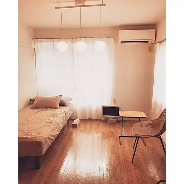 「憧れのミニマムライフ！シンプルですっきりとしたお部屋」の画像