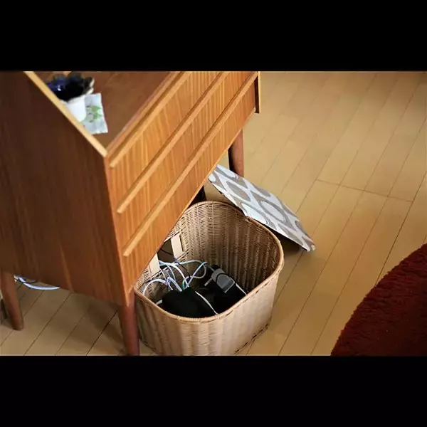 「気になる生活感をすっきりカバー♪ルーター隠しをDIY」の画像