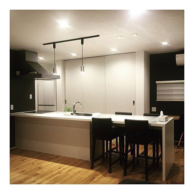 洗練された雰囲気がたまらない☆シンプルモダンなリビング