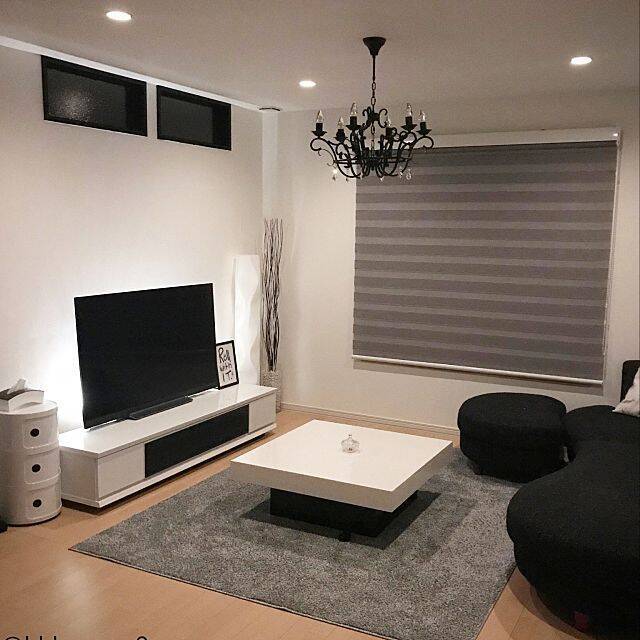 こだわり家具ゆえの魅力♪シンプルテイストのリビング