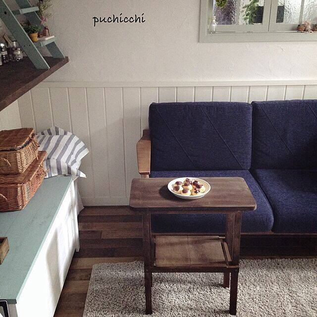 リビングや寝室で！手軽に試せるサイドテーブルのDIY