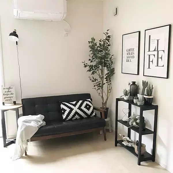 「リビングや寝室で！手軽に試せるサイドテーブルのDIY」の画像