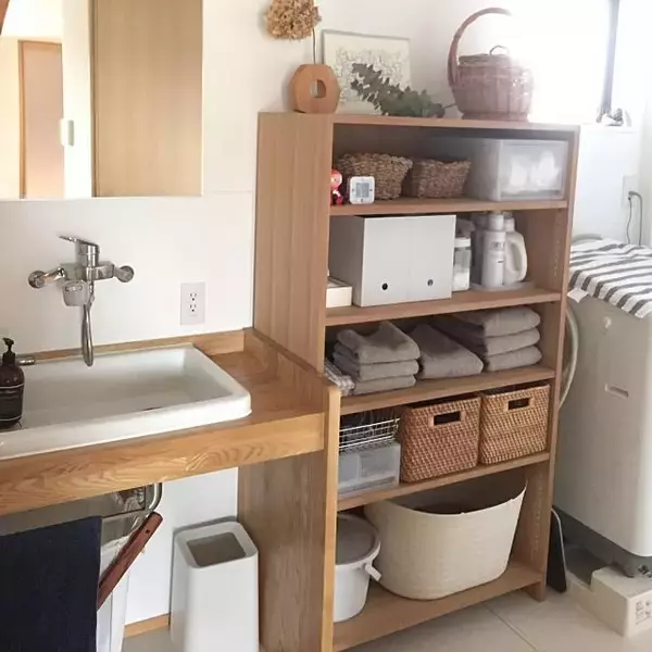 「見た目も使い勝手も良い洗面所☆センスが光る造作棚収納」の画像