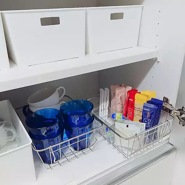 「使いやすく美しくがポイント♪コーヒーグッズの収納実例」の画像