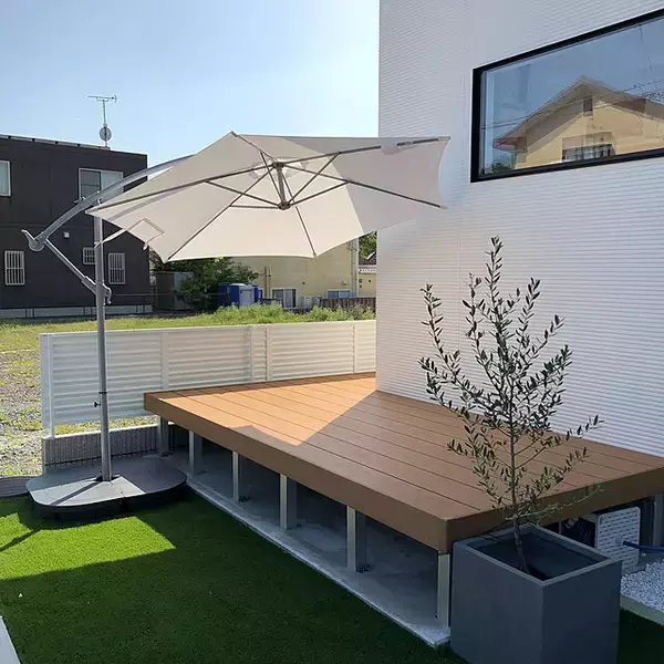 「IKEAで見つけたアイテムで♡庭やベランダをくつろぎ空間に」の画像