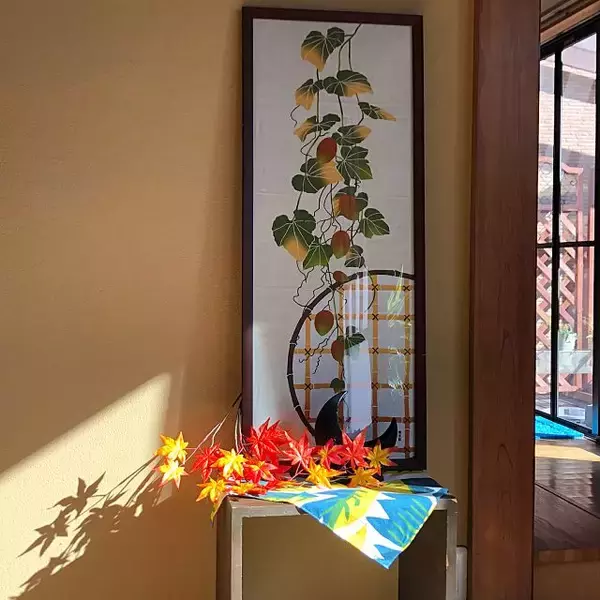 「こうやって取り入れる！秋らしいインテリアのトリセツ」の画像