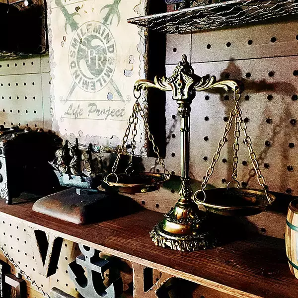 「気分がアガる！インテリアの主役になれる雑貨カタログ」の画像