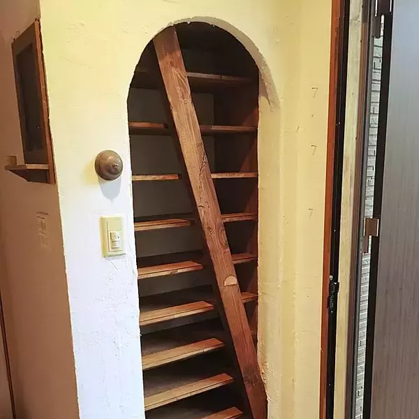 「スッキリ片づいてインテリアとしても◎靴置き場DIY実例集」の画像