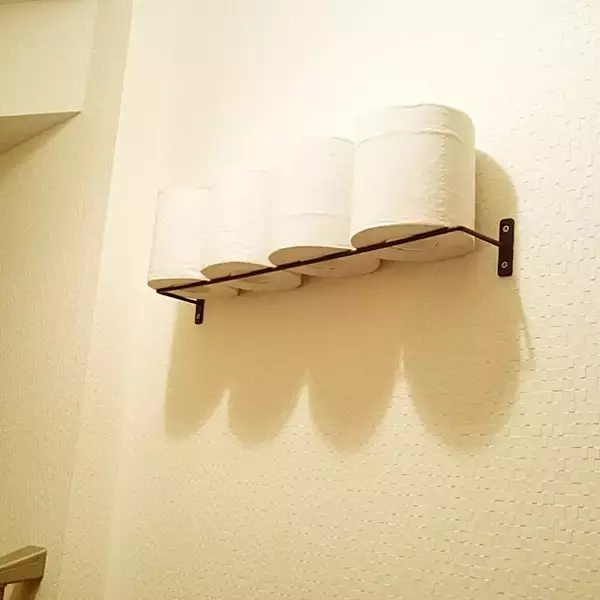 「セリアで使いやすく便利に♪トイレの収納活用アイディア」の画像