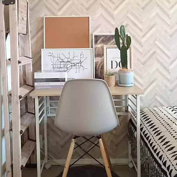 「デスク周りを整理して快適に♪作業も捗る美しいデスク周り」の画像