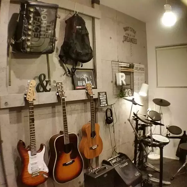 「あなたの欲しいラックを実現！ディアウォールで作る収納」の画像