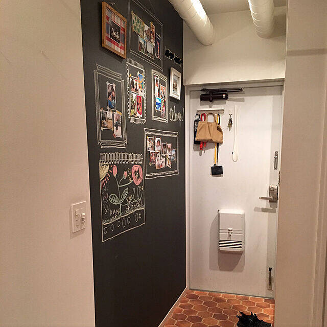 繰り返し使えるからエコで便利☆黒板のあるインテリア