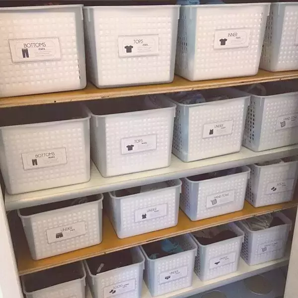 「もう悩まない！洗面所をすっきり見せる収納方法10選」の画像