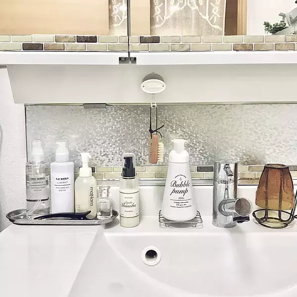 「もう悩まない！洗面所をすっきり見せる収納方法10選」の画像