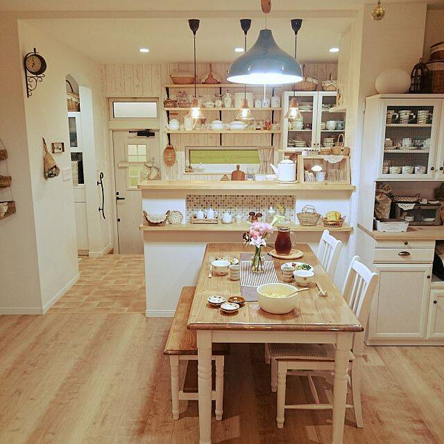 ライフスタイル別☆ダイニングテーブルのオススメの置き方