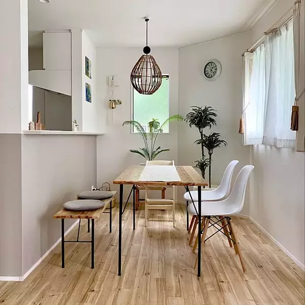 「ライフスタイル別☆ダイニングテーブルのオススメの置き方」の画像
