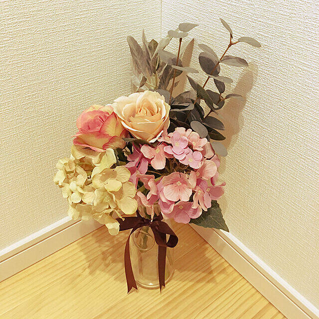 手軽に飾って空間が華やぐ♡ダイソーのフェイクフラワー