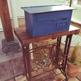 「受け継がれる想い。アンティークのミシン台リメイク実例集」の画像9