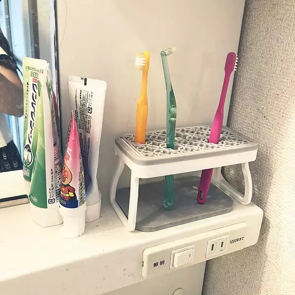 「ピカピカの歯も目指せる♡歯ブラシのすごい収納アイディア」の画像