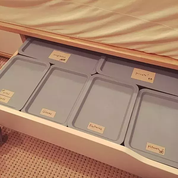 「もう収納が足りないなんて言わせない！ベッド下収納のコツ」の画像