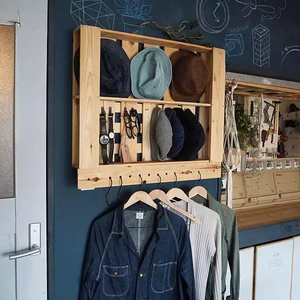 「こうすればよかった！脱いだ上着のベストな置き場所実例集」の画像