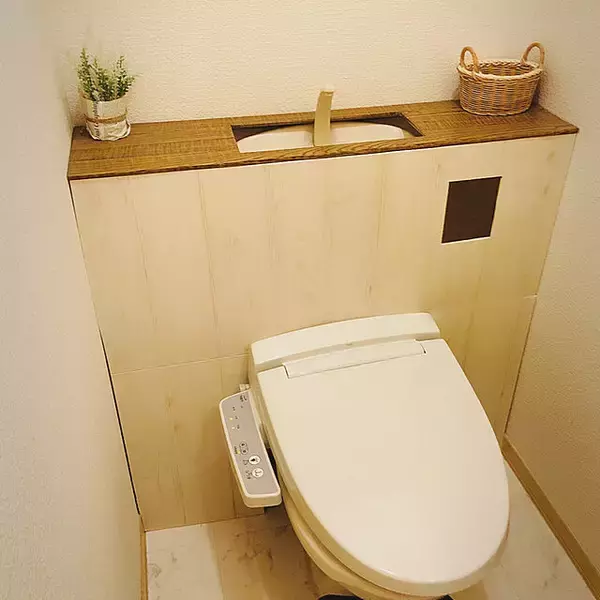 「タンクレス風にDIY！おうちのトイレの雰囲気をチェンジ」の画像